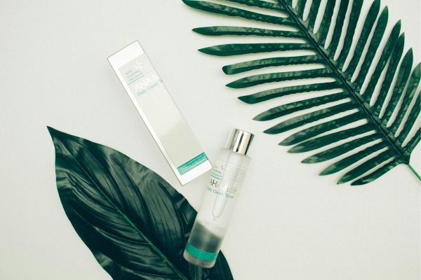 15 Toxic Ingredients to Avoid in Skincare Products