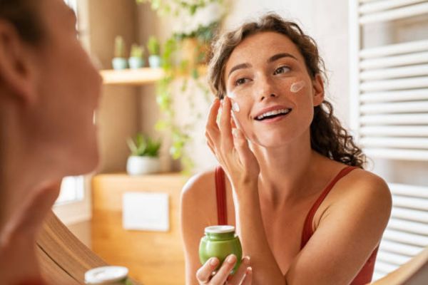 How to Apply Night Cream on Face