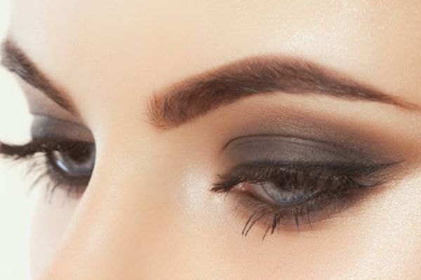 How to Apply Smokey Eyes Makeup Step by Step