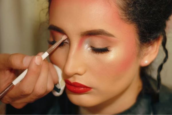 Eye Makeup for Different Types of Eyes