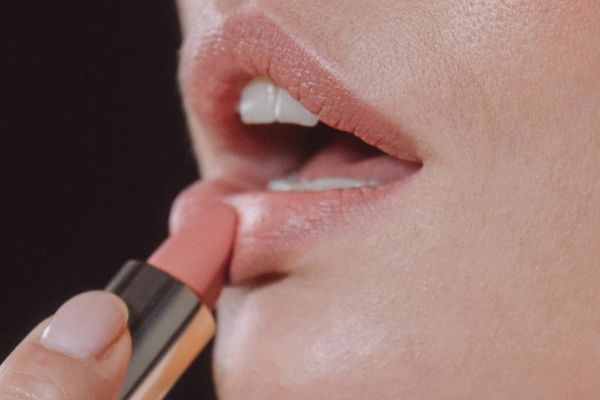 How to Do Nude Makeup