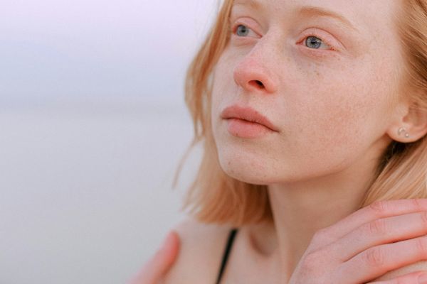 How to Remove Dark Spots Naturally on Face
