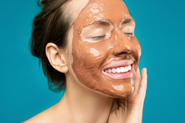 How to Remove Dark Spots Naturally on Face