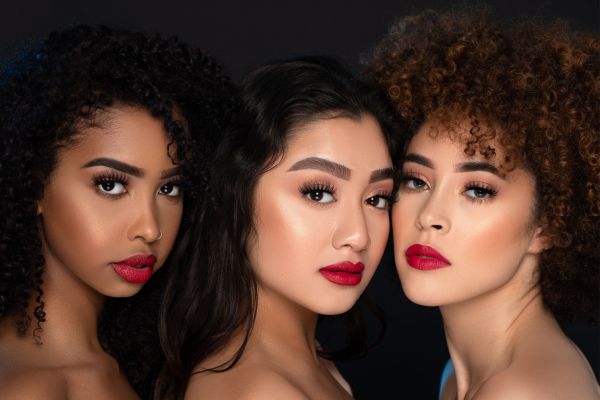 How to Choose Lipstick Colour