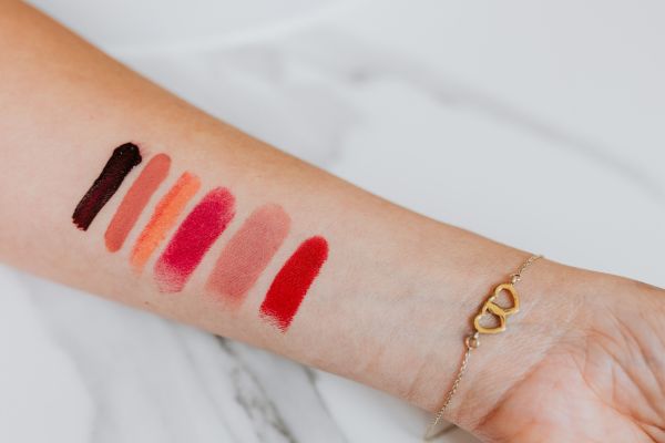 How to Choose Lipstick Colour