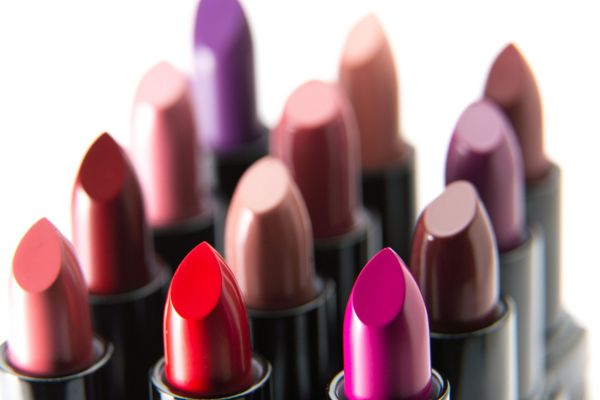 How to Choose Lipstick Colour