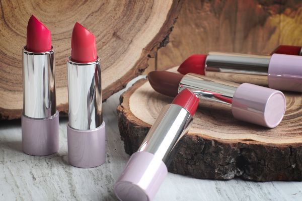 How to Choose Lipstick Colour