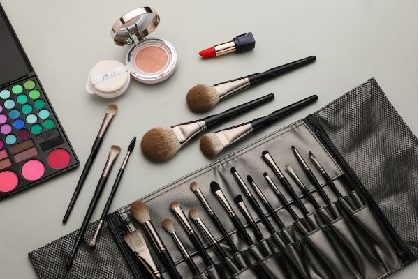 Makeup Brushes and Their Uses